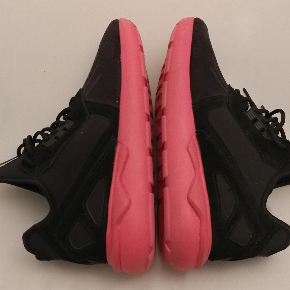 ADIDAS TUBULAR RUNNER (PINK SOLE)