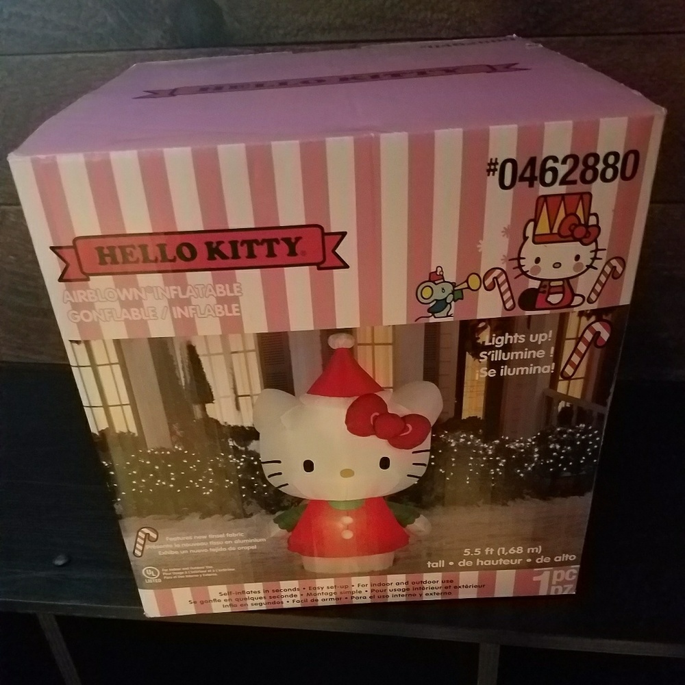 Hello Kitty Blow Up Christmas Never Opened