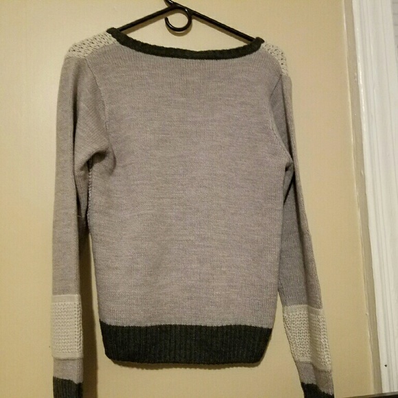 Colorblock Sweater - Picture 2 of 4