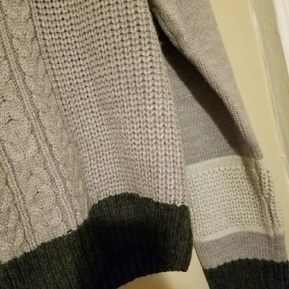 Colorblock Sweater - Picture 3 of 4