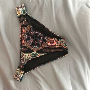 O'Neill bikini bottoms size medium.