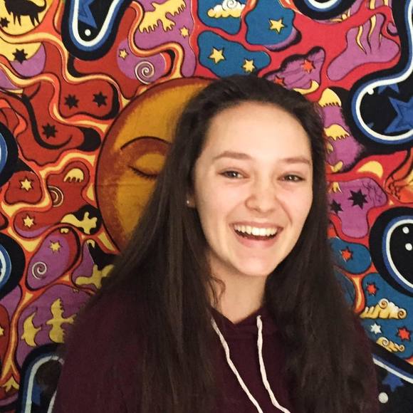 Meet your Posher, Eliza - Picture 1 of 1