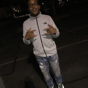 Meet your Posher, Dontae