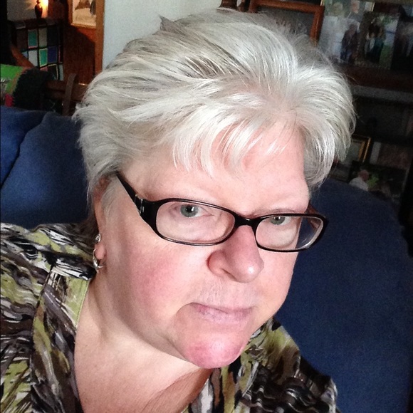 Meet your Posher, Bettie - Picture 1 of 1