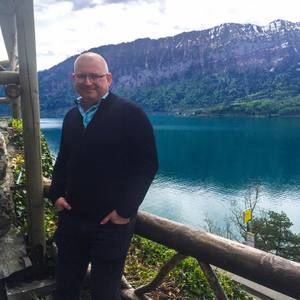 Meet your Posher, Tom