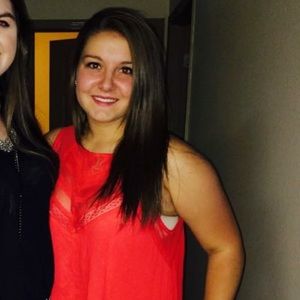 Meet your Posher, Alyssa