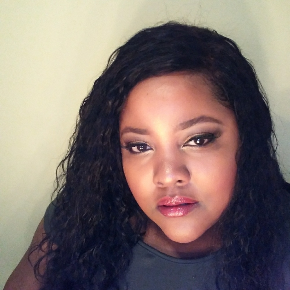 Meet your Posher, Socialyte