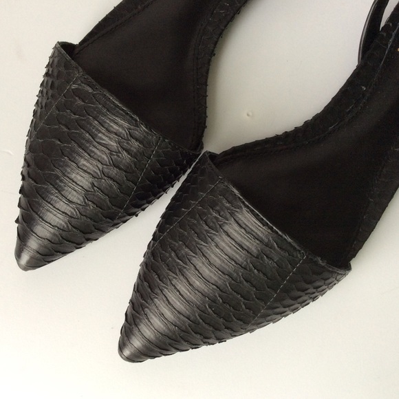 🆕Vince Camuto Signature CADI Point-Toe FLat - Picture 3 of 4