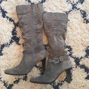 Grey, suede White Mountain boots size 7