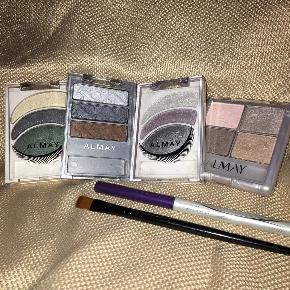LG Bundle of Almay Eyeshadow Palettes & Eyeliner