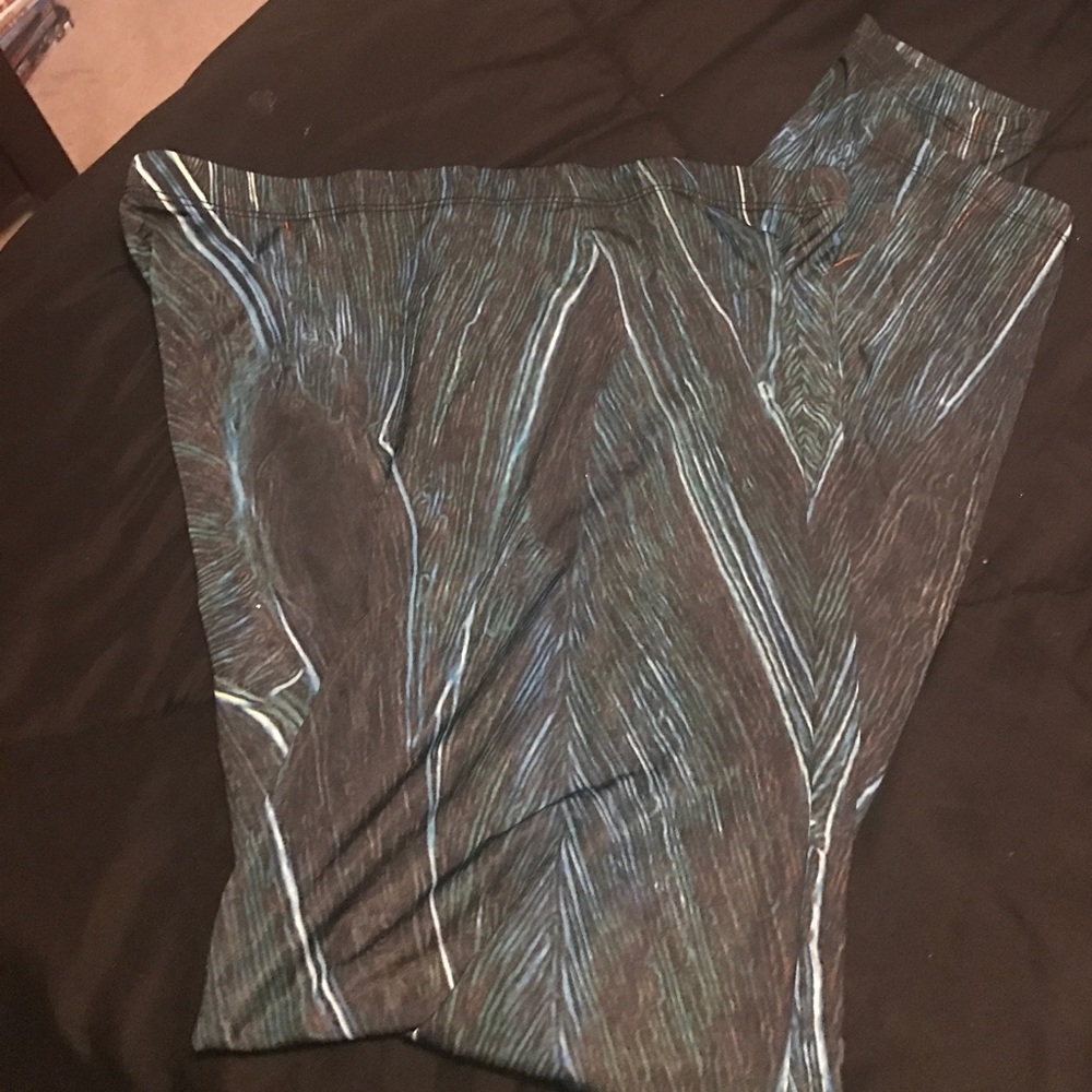 Capris - Picture 2 of 2
