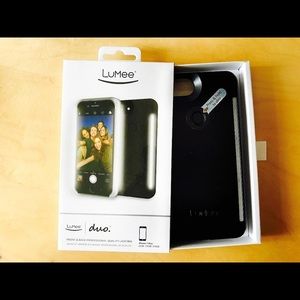 Black iPhone 7 lumee case