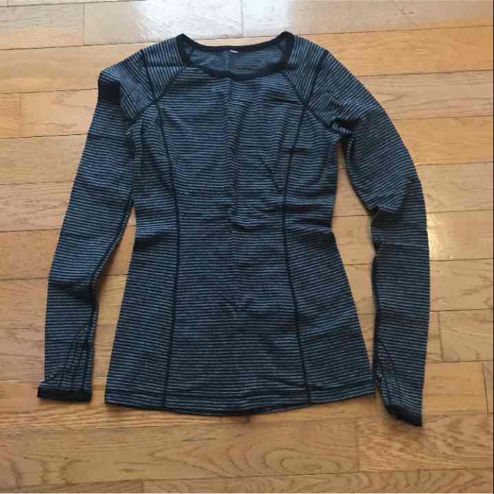 Lululemon LS stripe reversible top size 6