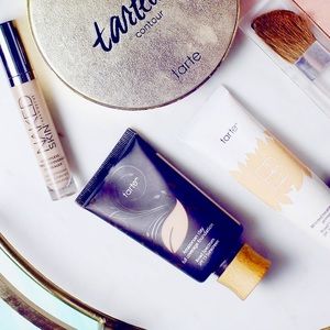 Tarte Amazonian Clay 12-Hour Foundation SPF 15