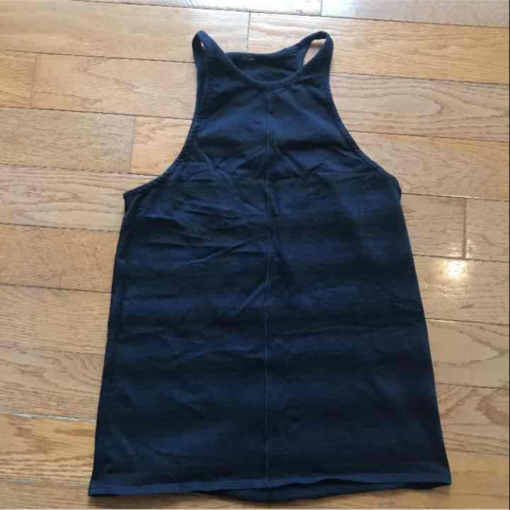 Lululemon high neck tank size 4