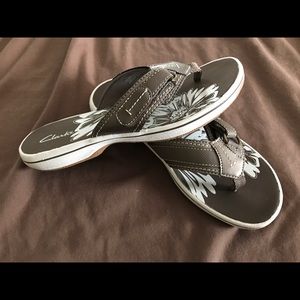 Clarks Flip Flops