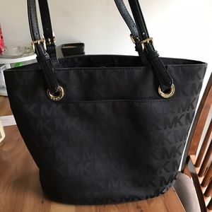 Michael kors small tote