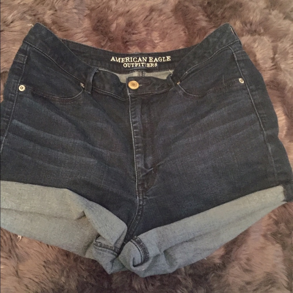 American eagle high waisted shorts!