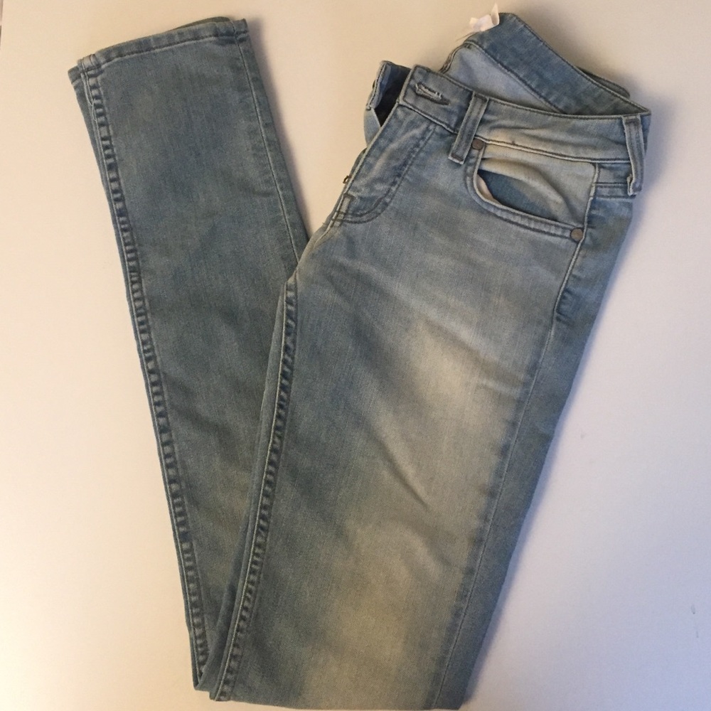 "Ever" lightwash skinny jeans 👖