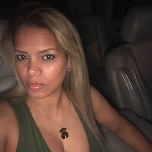 Meet your Posher, Roxana