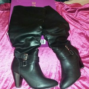 Black heel boots