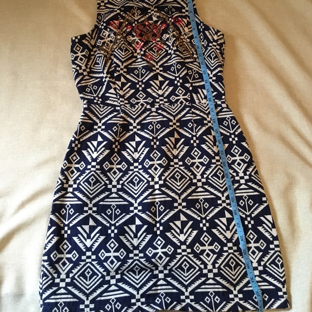 Women's embellished dress Size Small - Picture 5 of 6