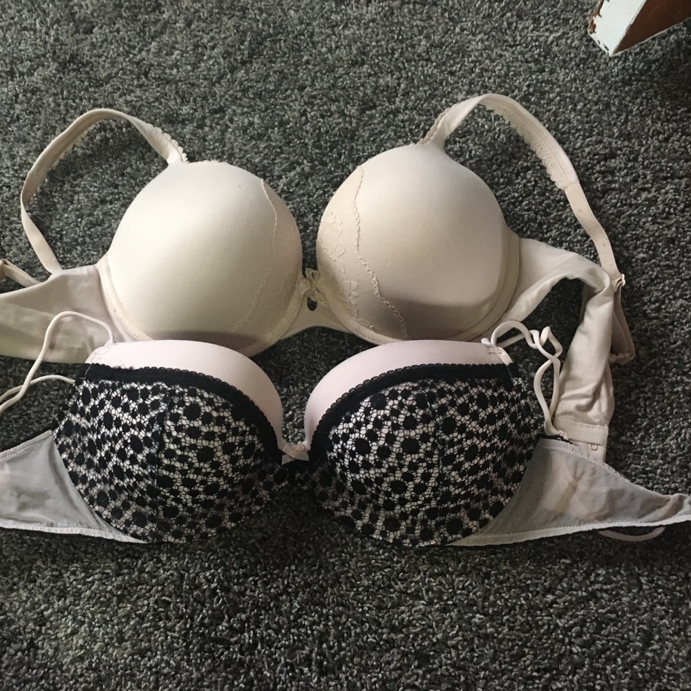 Victoria secret bras --pair **price drop