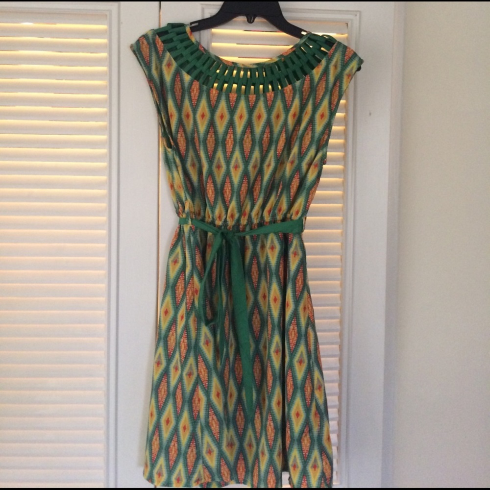 Beautiful geometric Fab'rik dress.