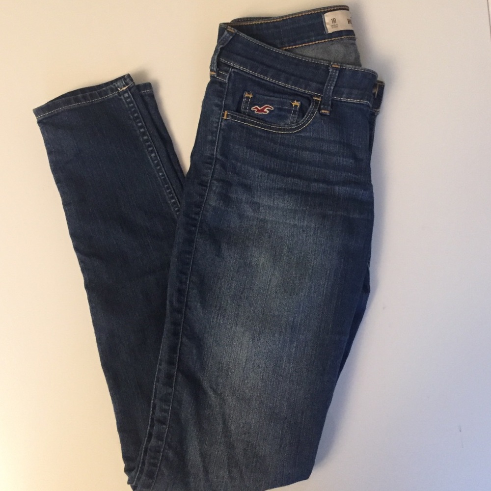 Hollister medium wash skinny jeans