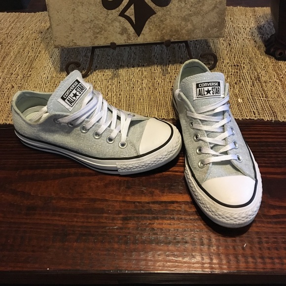 Converse Shoes - Converse worn twice