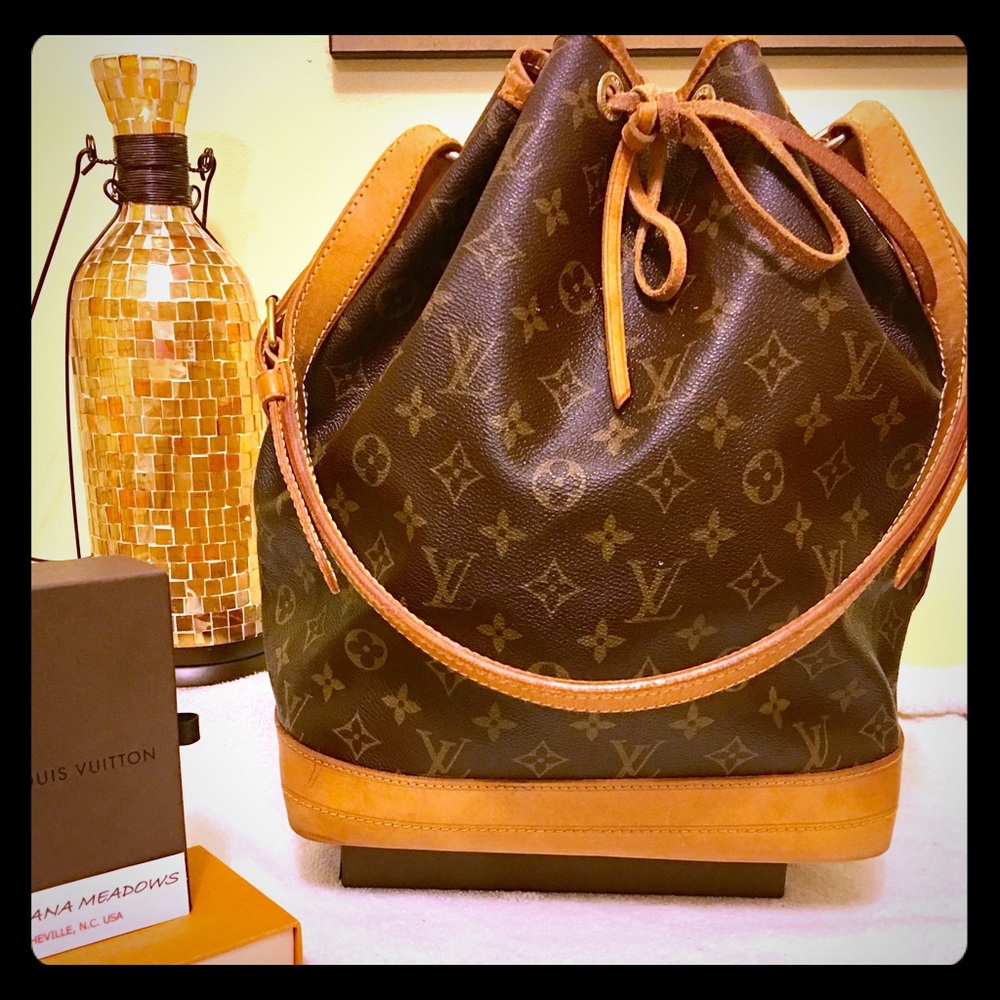 Monogram Noé