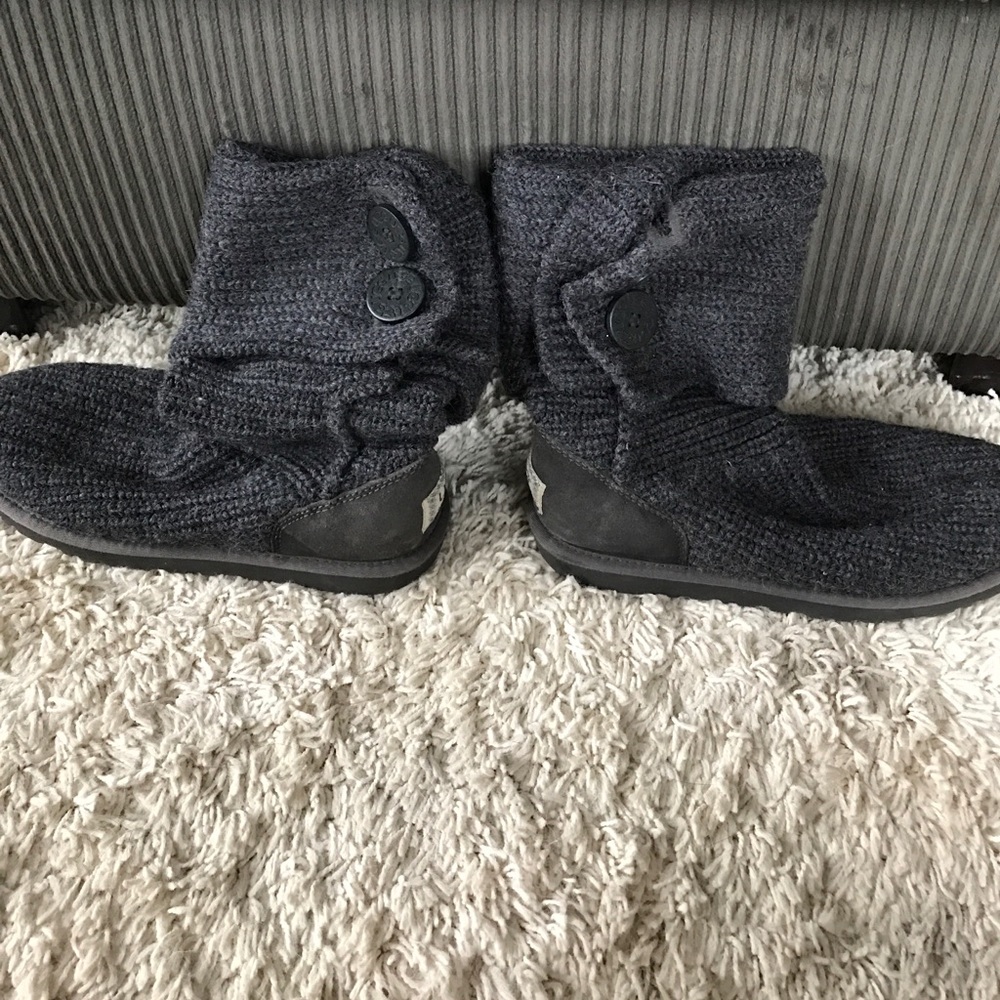 Ugg boots grey