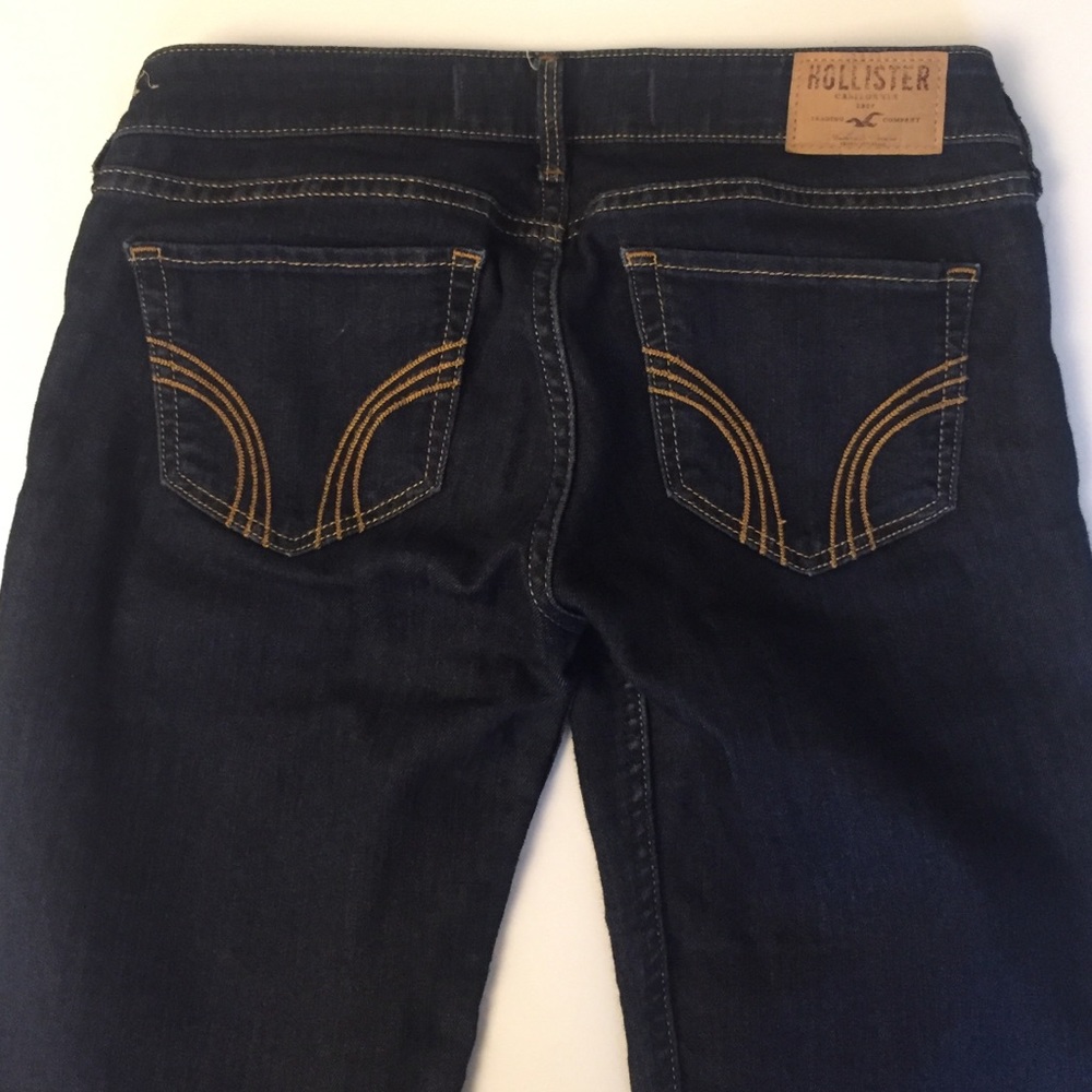 Dark wash skinny jeans