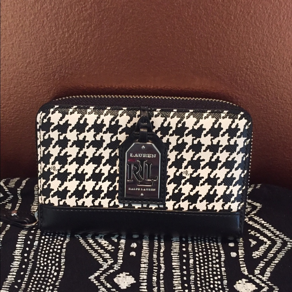 LAUREN BY RALPH LAUREN Zip-around Wristlet