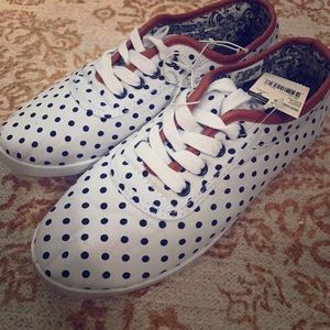 Polka dot casual sneakers
