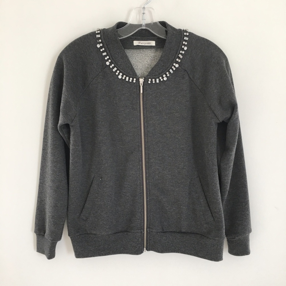 Cute✨Jeweled Neckline Zipup Sweatshirt