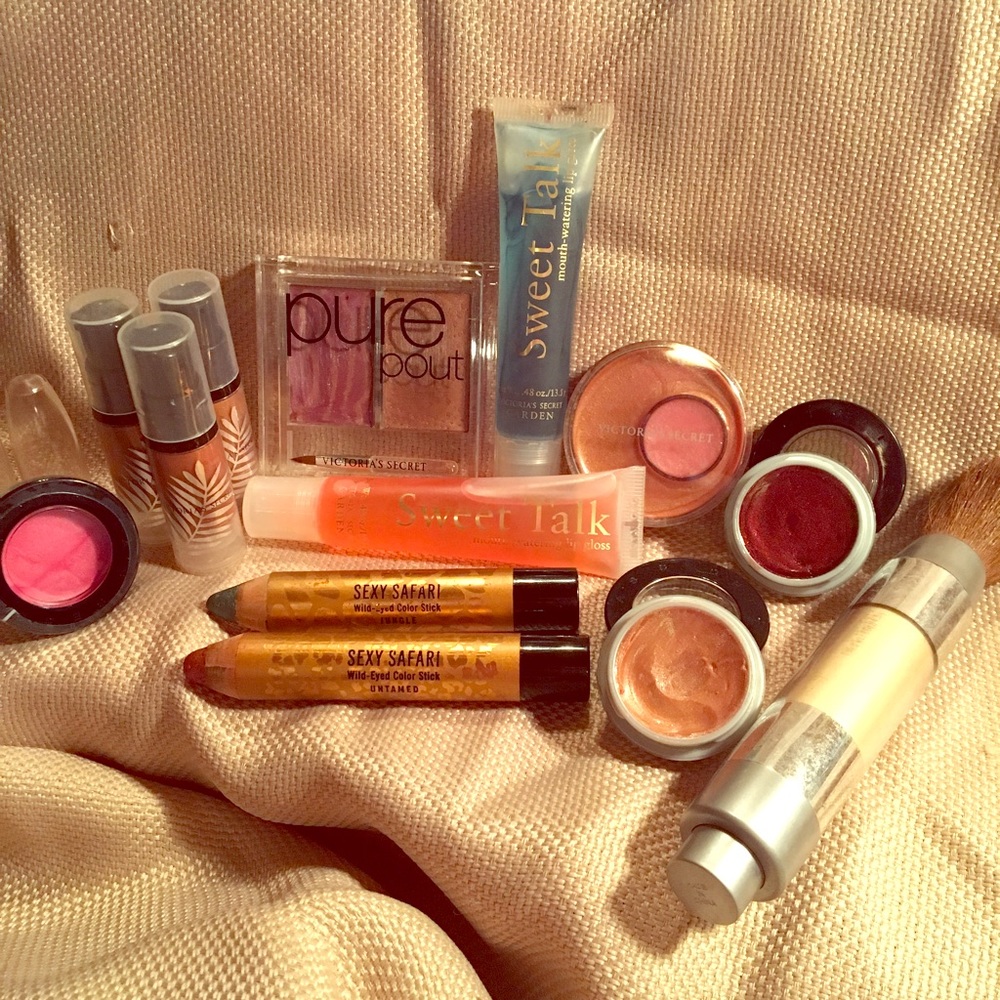 12 Piece Victoria's Secret Makeup Bundle