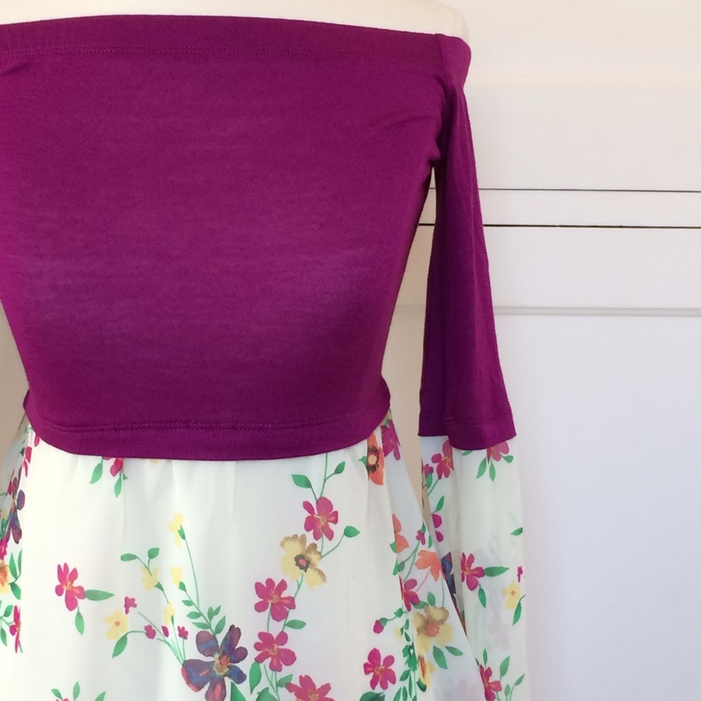 WEEKEND SALE!!!! Off-Shoulder Floral Top - Picture 3 of 8