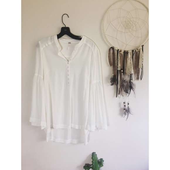 Free People Tops - FREE PEOPLE | Easy Girl Bell Sleeve Top