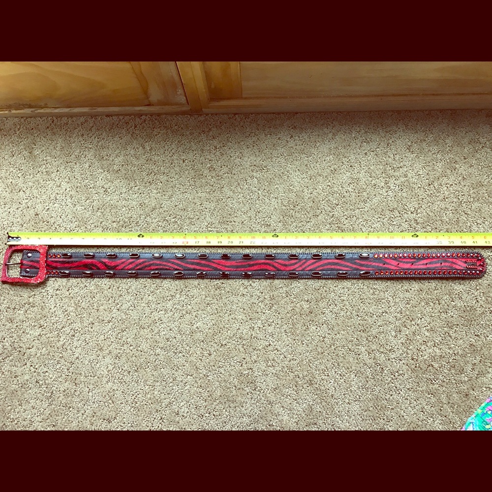 B B Simon Belt