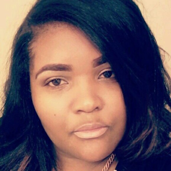 Meet your Posher, Latoya - Picture 1 of 1