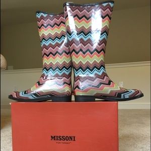 BRAND NEW: LIMITED EDITION MISSONI RAINBOOTS!