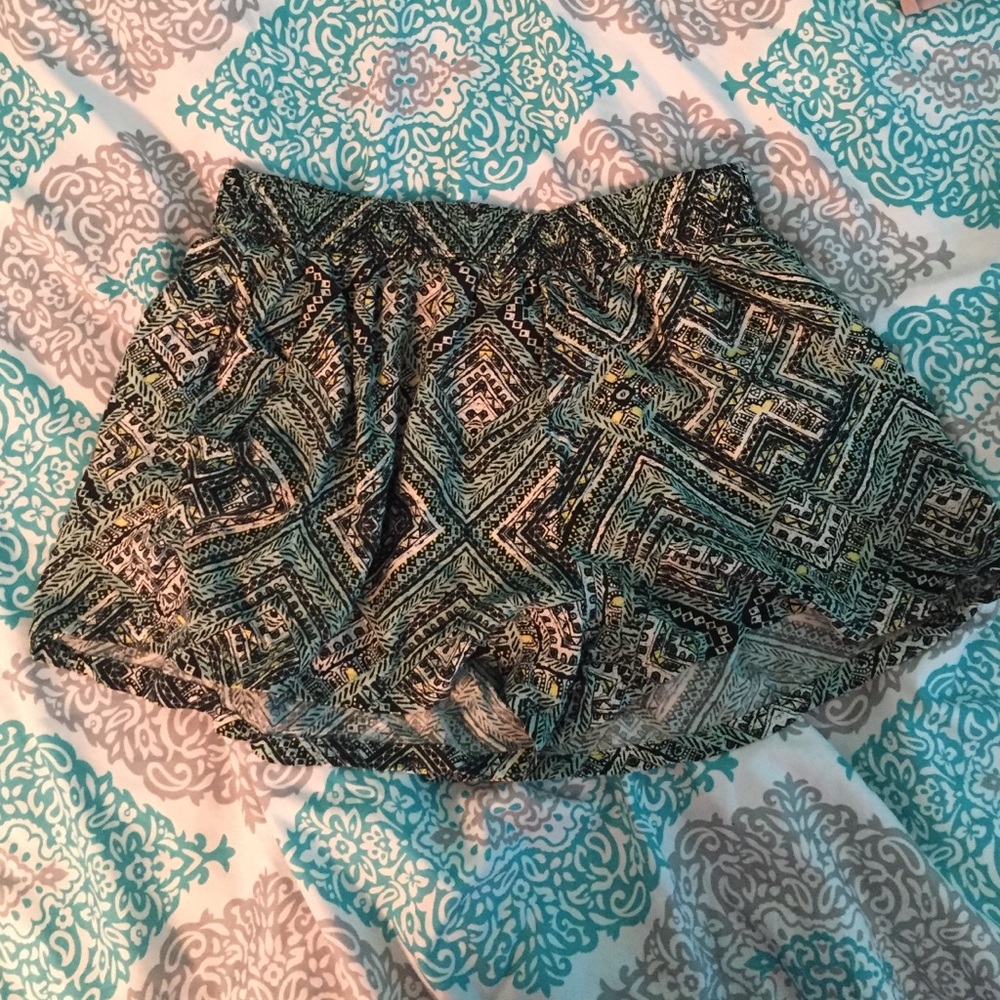 Patterned shorts