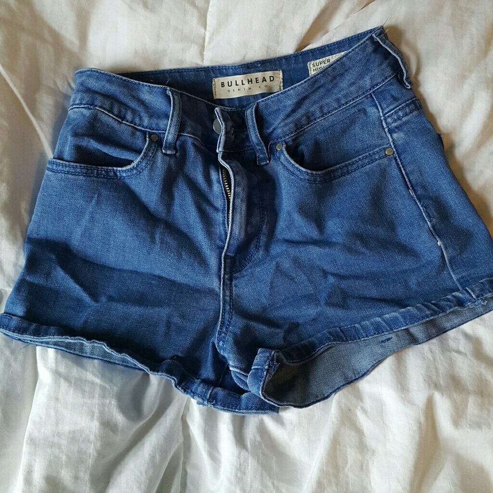 High rise stretchy denim shorts
