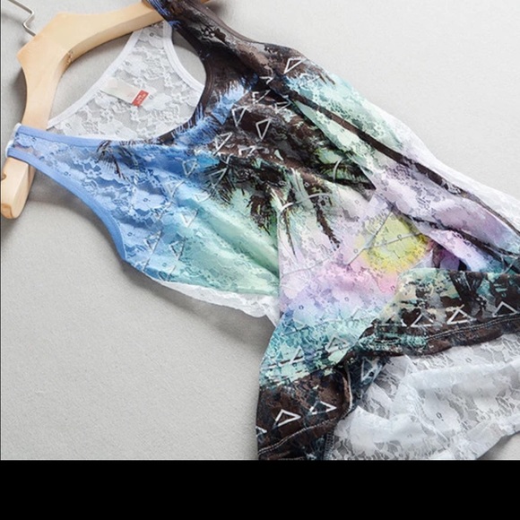 ๐๐๐ฅNEW๐ฅLACY COLORFUL PALM TREE TANK - Picture 5 of 8
