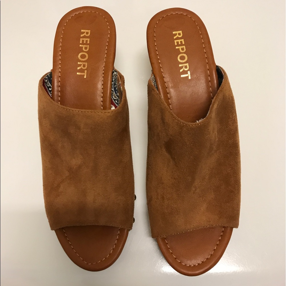 Report Sandals