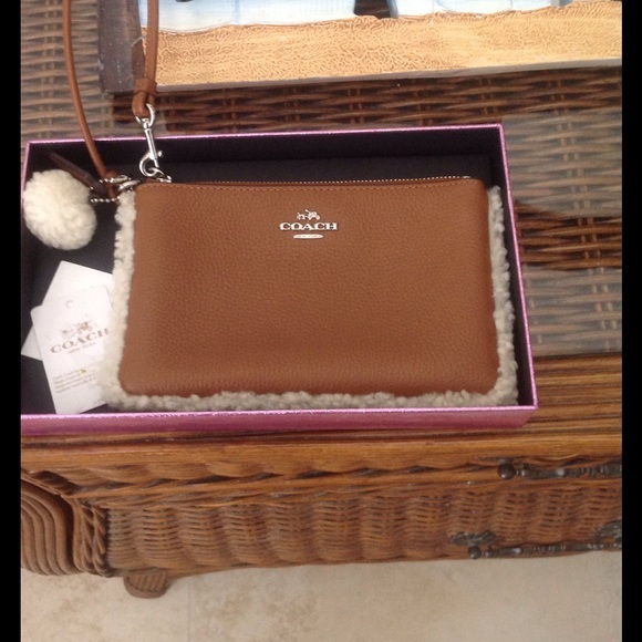 Coach Handbags - Coach wristlet
