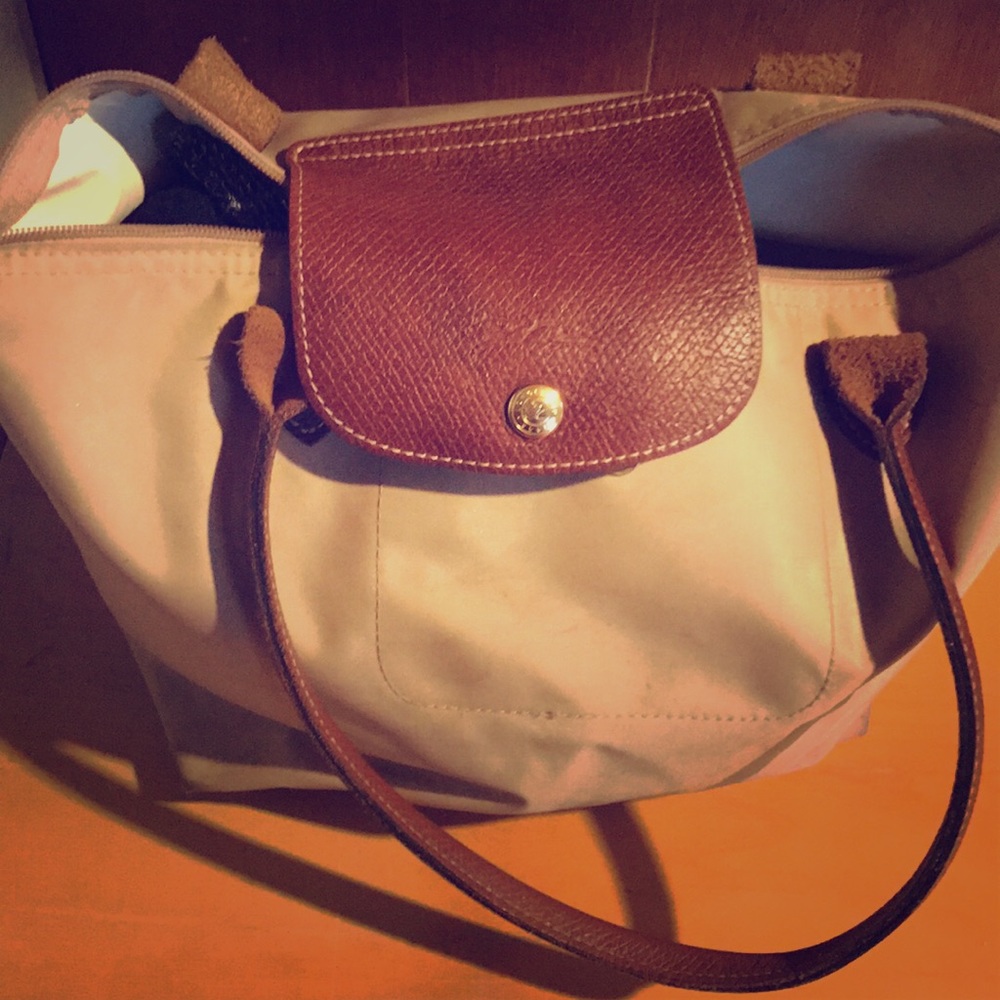 Authentic long champ bag. Cream and tan