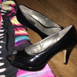 Brand New Peep Toes! Bandolino Size 9