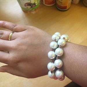 Chunky faux pearl bracelet